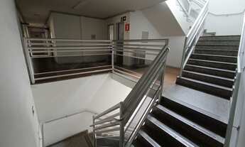 Imagem 4: Conjunto de Salas/Conjunto para Alugar com área aproximada de 300m² e 4 banheiros