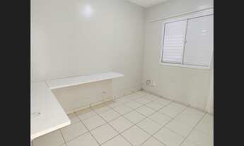 Imagem 3: Casa com 2 quartos e quintal em condomínio fechado