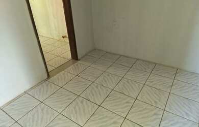 Imagem 3: CASA EM VIA PUBLICA CARATATIUA