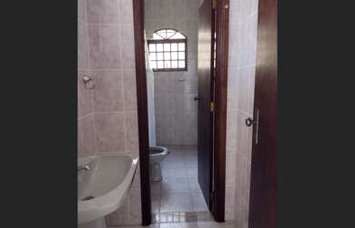 Imagem 5: EXCELENTE CASA NO CENTRO DA CIDADE DE GUARAREMA SP