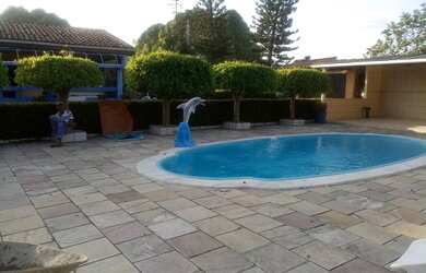 Imagem 2: Casa de Campo,1Sítio c piscina,1poço,terreno,1laranjal,2 casas total de 5 quartos