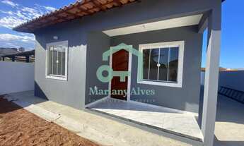 Imagem 2: Casa linear com 3 Quartos, Suíte, Próximo ao Asfalto, Lagoa, Escola