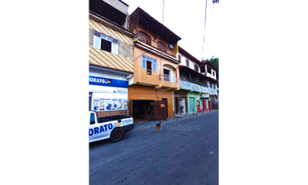Imagem 6: Imóvel com Três Pavimentos à Venda na Japuiba em Angra dos Reis, RJ
