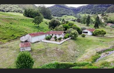 Imagem 6: Sítio a Venda 30.000 m² com Casa 2 Dorm. Rancharia + Galpão + Riachos em Agrolândia SC