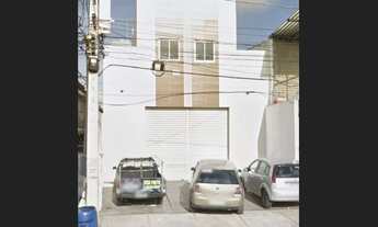 Imagem: Prédio Comercial com Pavimento Térreo