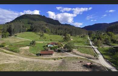 Imagem 7: Sítio com 3,9 hectares Pronto para Morar Casa com 3 dorm. Lagoas em Agrolândia SC