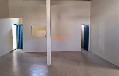 Imagem 6: Casa e lojas lote 360²