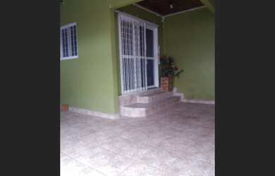 Imagem 3: Casa com Piscina recém construída