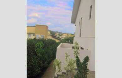 Imagem 5: Sobrado com 4 suítes de 420m² no Aldeia do Vale