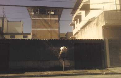 Imagem 7: Vendo lote com uma casa (de telha