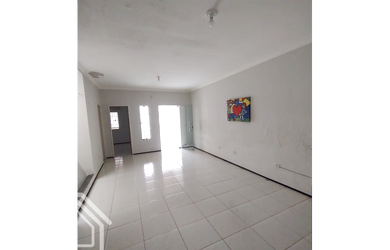 Imagem 7: OPORTUNIDADE IMPERDÍVEL: EXCELENTE CASA À VENDA NO PORTAL DOS BURITIS!