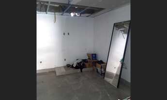 Imagem: Casa com três pavimentos e subsolo com