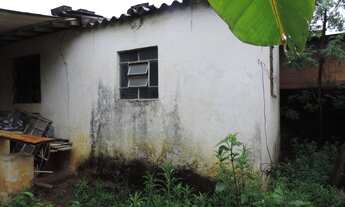 Imagem: Casa independente com terreno em Nova Iguaçu