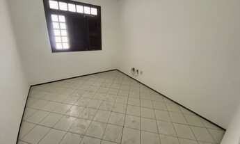 Imagem 3: Casa duplex com 4 quartos, gabinete, 8 vagas de garagem, amplo recuo, nascente