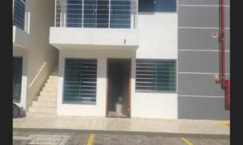 Imagem 4: Apt em Cond Fechado, 2Qts, Térreo, 72m2 com Quintal e Sol Nascente