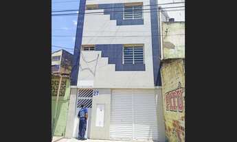 Imagem 4: Ponto comercial em frente à Praça Ceci Cunha
