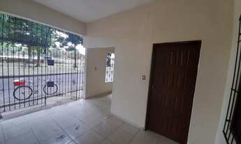 Imagem: Excelente casa para venda em frente a praça