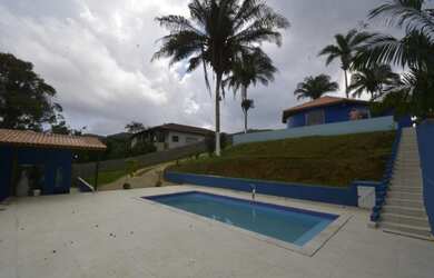 Imagem 3: Chácara à Venda em Juquitiba SP com 2.790m2, piscina, área de lazer e casa!