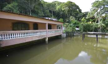 Imagem 2: Chácara à Venda em Juquitiba com 10.217 m2, piscina e lago!