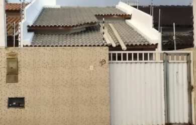 Imagem 5: ALUGO CASA Casa com 3 dormitórios