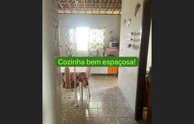 Imagem 4: Casa Residencial em Rua Pública