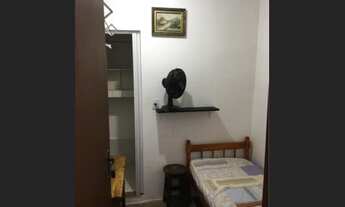 Imagem 2: Quarto individual mobiliado somente para mulheres