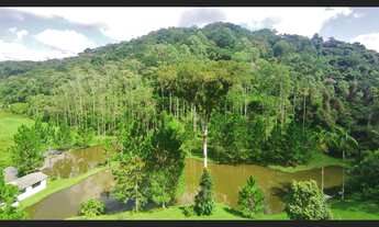 Imagem 3: Sítio à Venda em Juquitiba SP com 59.000m2, 5 belos lagos e grande casa!