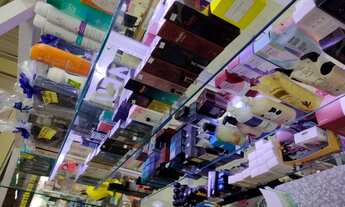 Imagem 5: Vendo loja de cosméticos dentro de supermercado