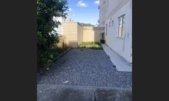 Imagem 2: Apartamento térreo com espaço amplo