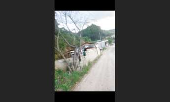 Imagem 2: Casa com meio lote