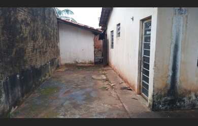 Imagem: Vende se casa do Ipê