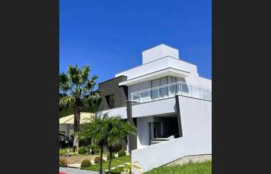 Imagem 2: LINDA CASA EM CONDOMÍNIO FECHADO DE ALTO PADRÃO 3 quartos