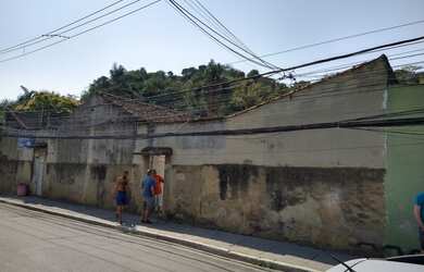 Imagem 2: Lotes de Terreno com Casas