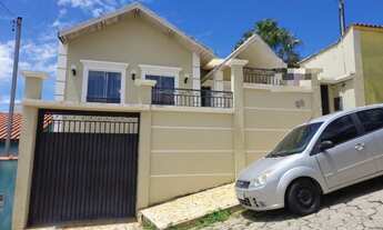 Imagem: Linda casa moderna e espaçosa !!