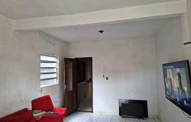 Imagem 2: CASA EM VIA PUBLICA CARATATIUA