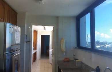 Imagem 2: Walderez Simões Apto de 300m² com 05 Suítes - R$ 1,100.00 - Centro