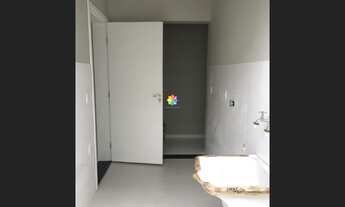 Imagem 3: Casa Térrea condomínio repleta armários