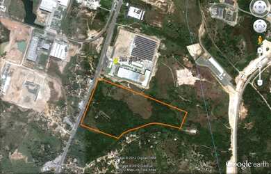 Imagem 2: ÀREA AS MARGENS DA PE-60 AO LADO DO PORTO DE SUAPE