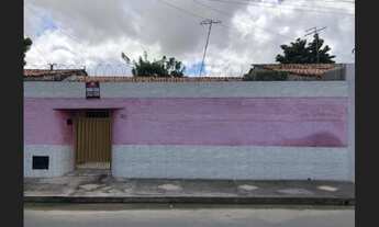 Imagem: Casa Rua 14 - Jereissati I Próximo ao North