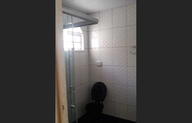 Imagem 5: Casa 3 quartos centro Bicas,garagem,varanda,area interna e externa.TODA REFORMADA