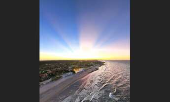 Imagem 3: *Casa Espetacular em Águas Belas: Seu Refúgio Exclusivo a 100 Metros do Mar!**☀️