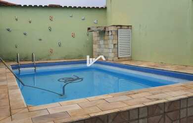 Imagem 2: Casa com piscina a 200 metros do mar