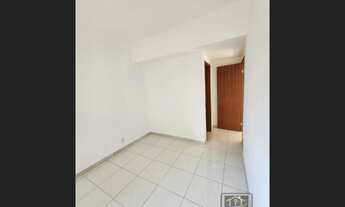 Imagem 3: Apartamento de 3 quartos em Cascadura na rua Felício