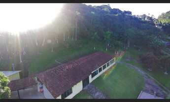 Imagem 4: Sítio à Venda em Juquitiba SP com bela casa, salão e piscina