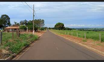 Imagem 6: Vila rural 5 mil metros a 1 km da cidade de Pérola no PR asfaltado até na entrada