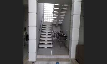 Imagem 3: Vendo Casa Duplex de Alto Padrão Porteira Fechada no Centro de São Pedro da Aldeia - RJ