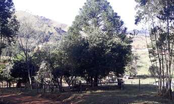 Imagem 7: Belíssimo sítio banhado pelo Rio Cachoeira em Joanópolis-SP