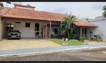 Imagem: Sobrado em condomínio com 5 quartos