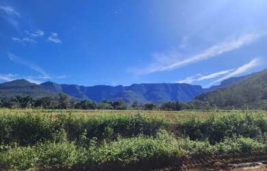 Imagem 3: Terreno vista cânions e próximo a cidade