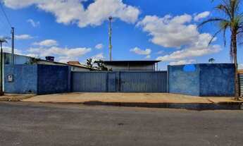 Imagem 2: Aluga-se barracão comercial aberto, próximo a entrada de Araguari